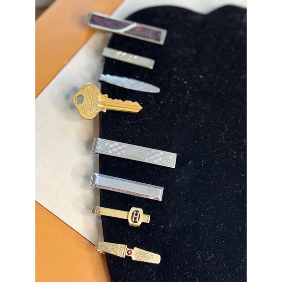 Vintage Gold & Silver Tone Tie Clips & Key Chain Collection - Picture 8 of 9